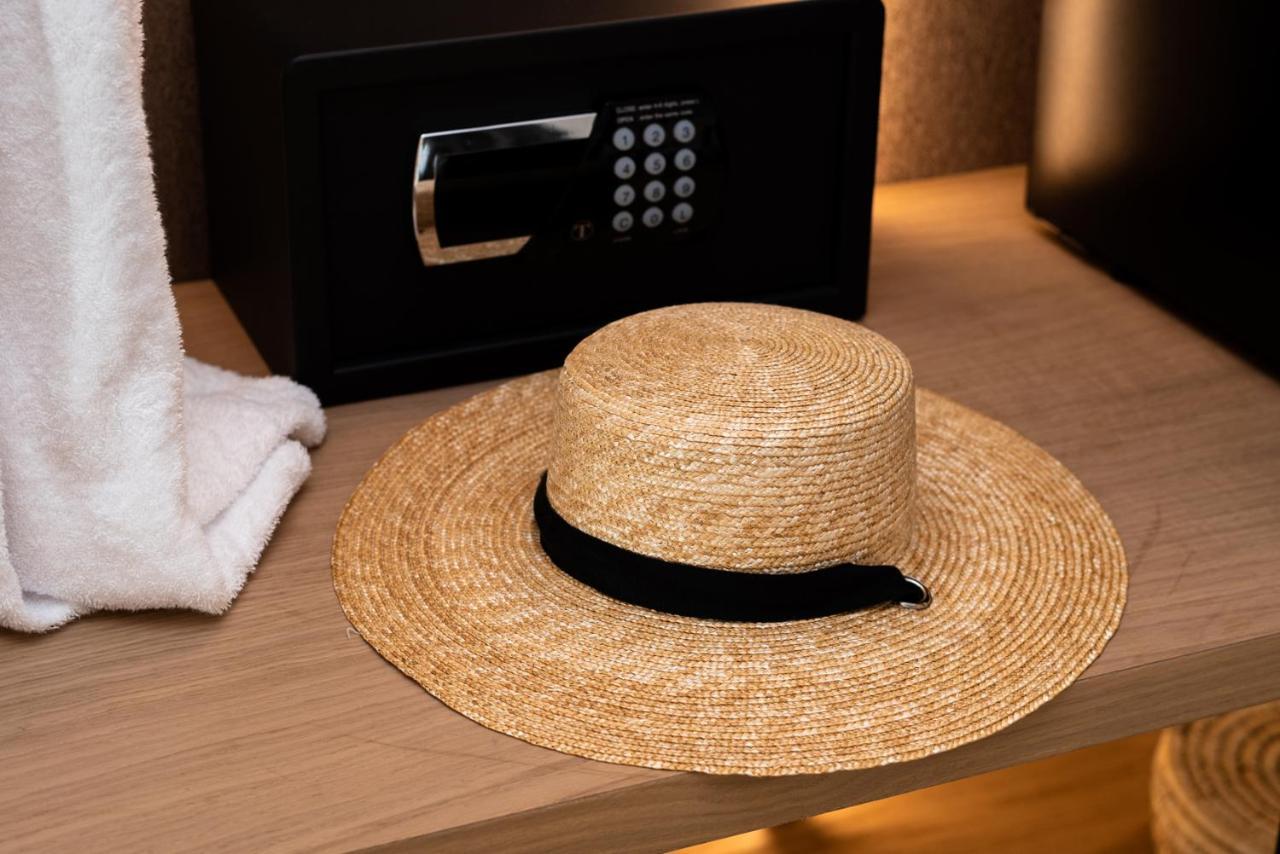 Neapolis 21 Suites, Premium Key Collection *
